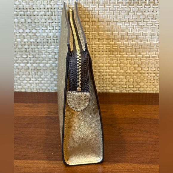 Henri Bendel New York West 57th Metallic Gold Saffiano Leather Cosmetic Clutch - Picture 3 of 13